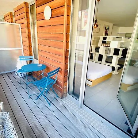Large Studio In Center W Terrace.1min Walk To Tram - Cosy *