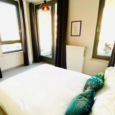 Large Studio In Center W Terrace.1min Walk To Tram - Cosy 公寓